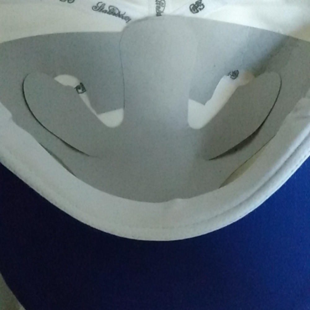 Stall&Dean fitted Cap - Picture 8 of 8